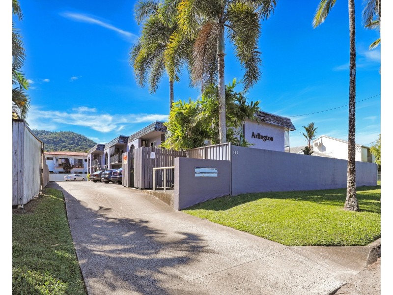 4/120 Greenslopes Street, Edge Hill QLD 4870