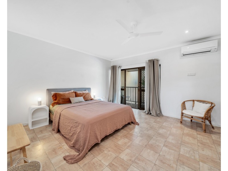 2/28 Mimosa Street, Holloways Beach QLD 4878