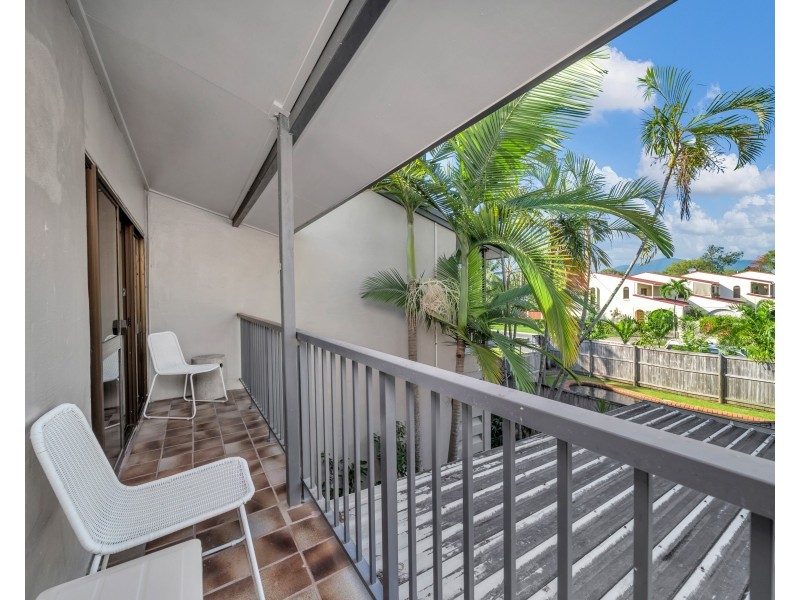 2/28 Mimosa Street, Holloways Beach QLD 4878