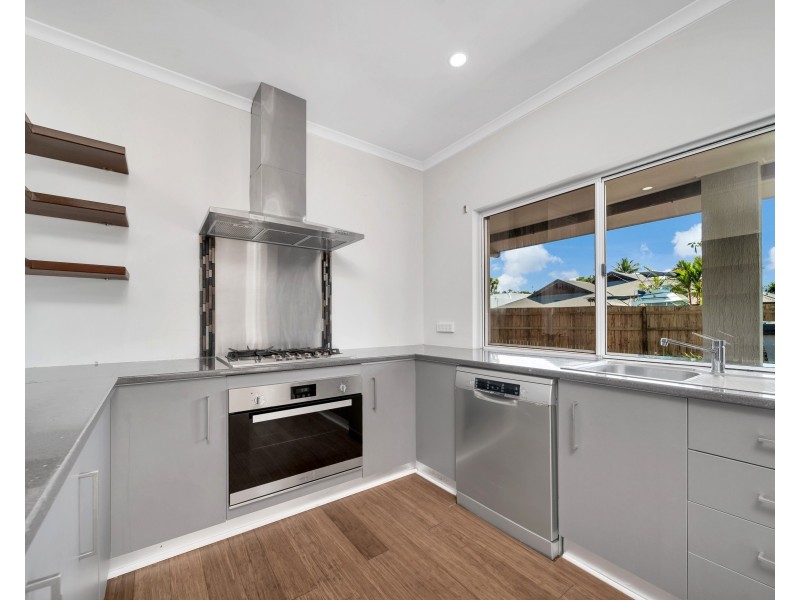 10 Jarrad Close, Mooroobool QLD 4870