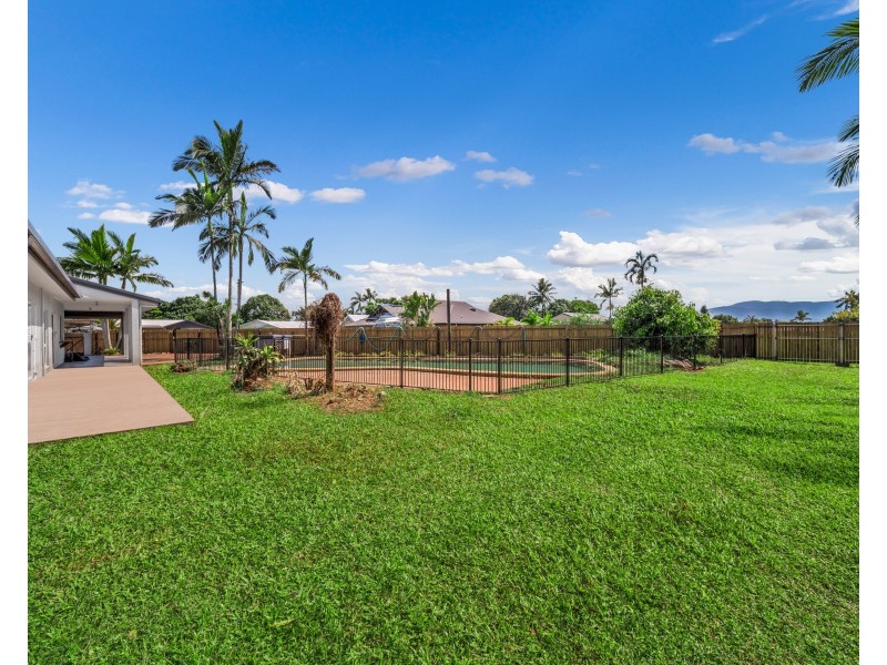 10 Jarrad Close, Mooroobool QLD 4870