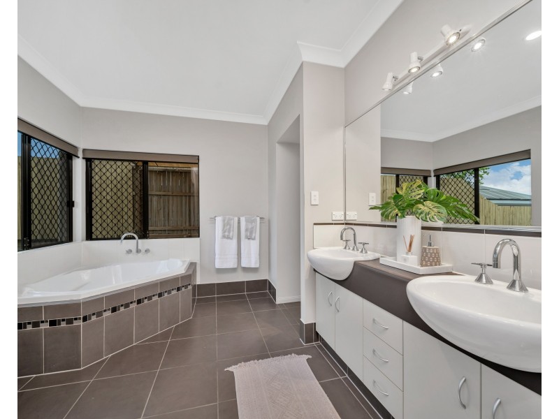 6 Alderman Street, Mount Sheridan QLD 4868