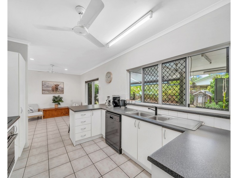 80 Bathurst Drive, Bentley Park QLD 4869