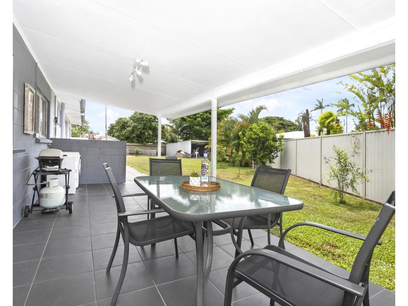 24 Lois Street, Mooroobool QLD 4870