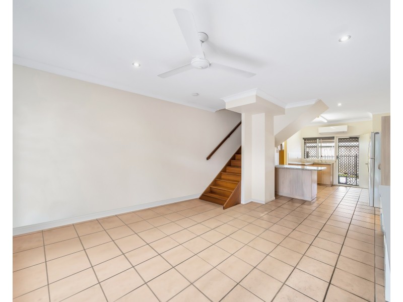 2/1-3 Sondrio Street, Woree QLD 4868