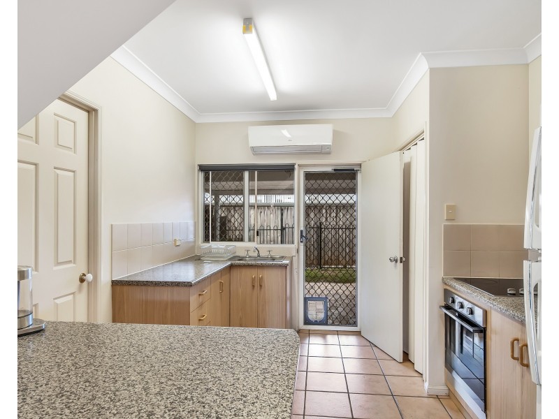 2/1-3 Sondrio Street, Woree QLD 4868