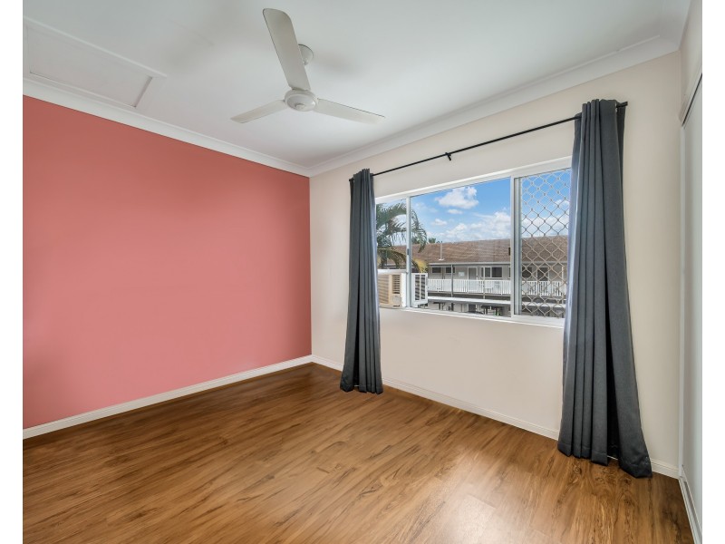 2/1-3 Sondrio Street, Woree QLD 4868