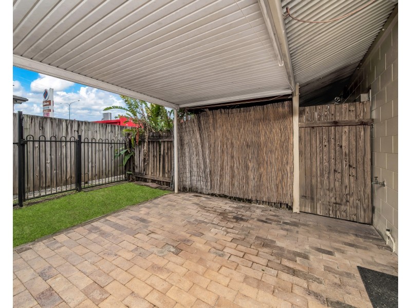 2/1-3 Sondrio Street, Woree QLD 4868