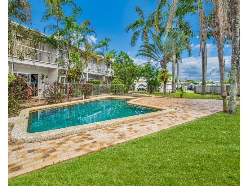2/1-3 Sondrio Street, Woree QLD 4868