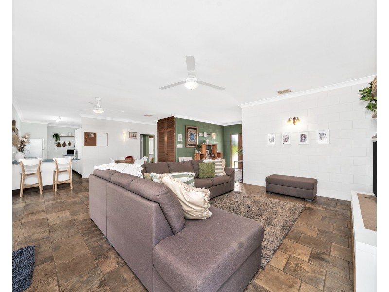 11 Ethel Close, Redlynch QLD 4870