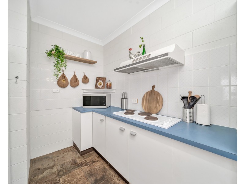 11 Ethel Close, Redlynch QLD 4870