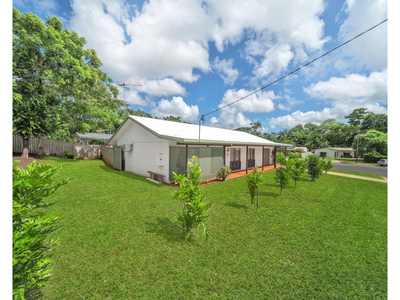 11 Ethel Close, Redlynch QLD 4870