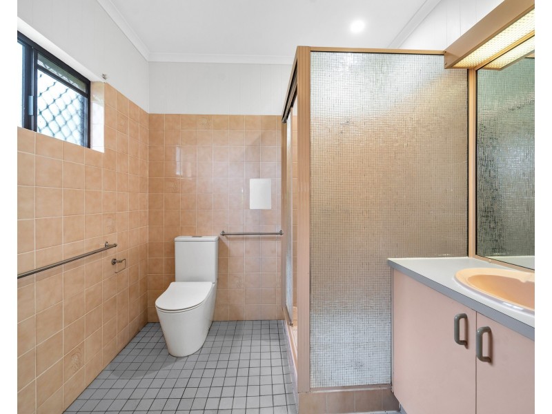 1 Paluma Street, Mount Sheridan QLD 4868