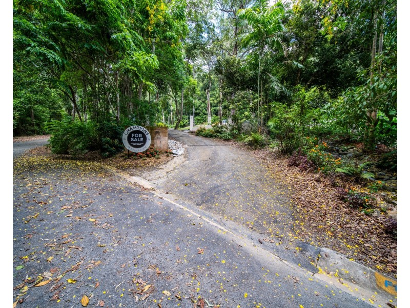 42 Woodridge Close, Redlynch QLD 4870