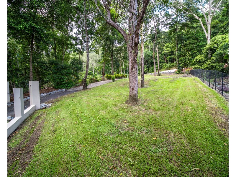 42 Woodridge Close, Redlynch QLD 4870