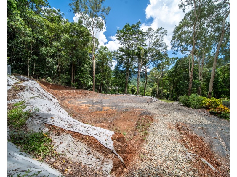 42 Woodridge Close, Redlynch QLD 4870