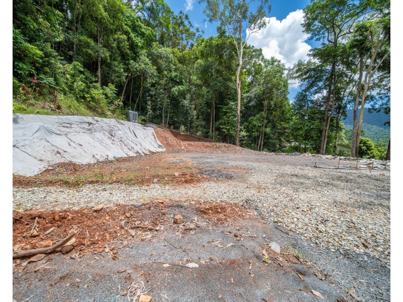 42 Woodridge Close, Redlynch QLD 4870