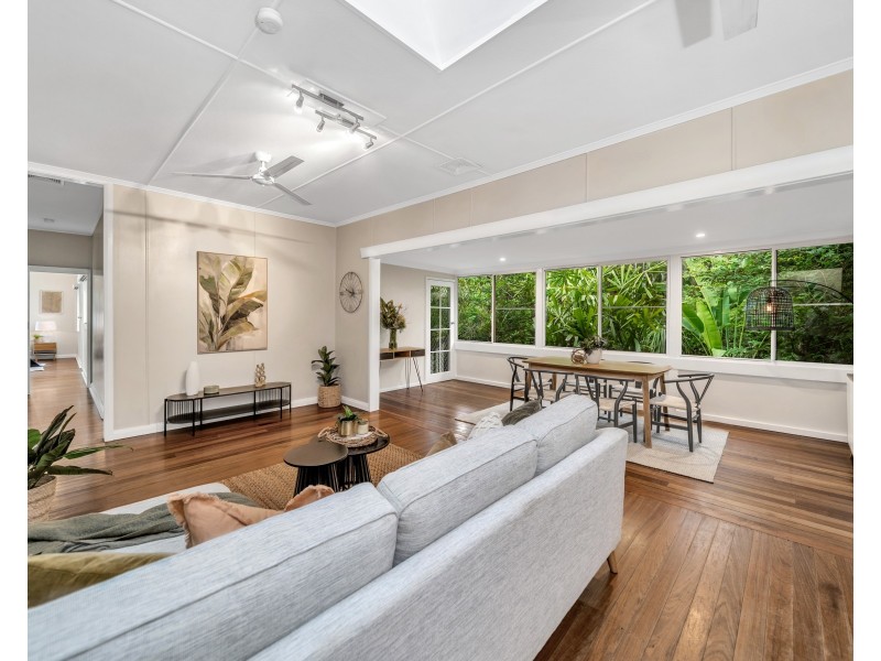 74 Upper Miles Street, Manoora QLD 4870