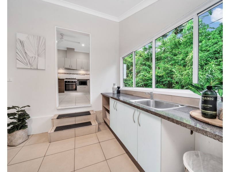74 Upper Miles Street, Manoora QLD 4870