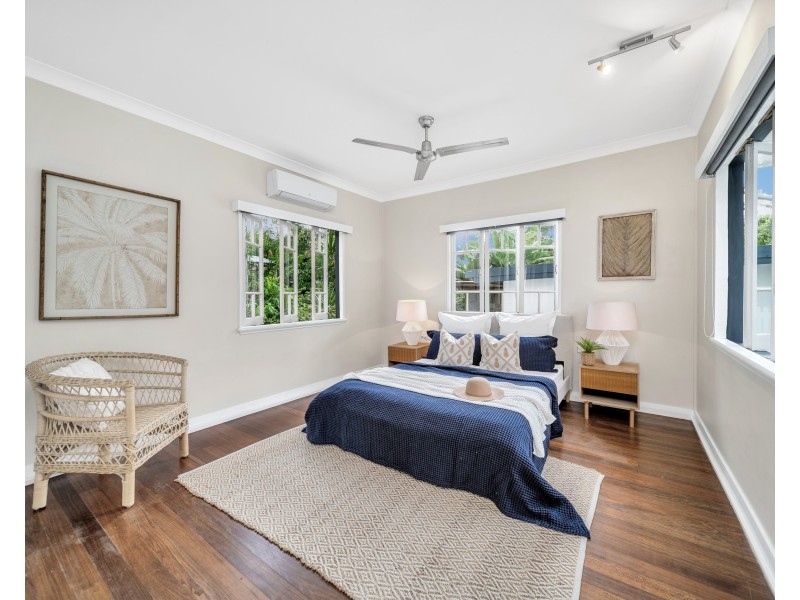 74 Upper Miles Street, Manoora QLD 4870