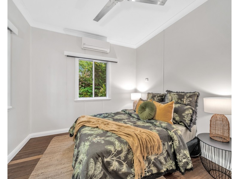74 Upper Miles Street, Manoora QLD 4870