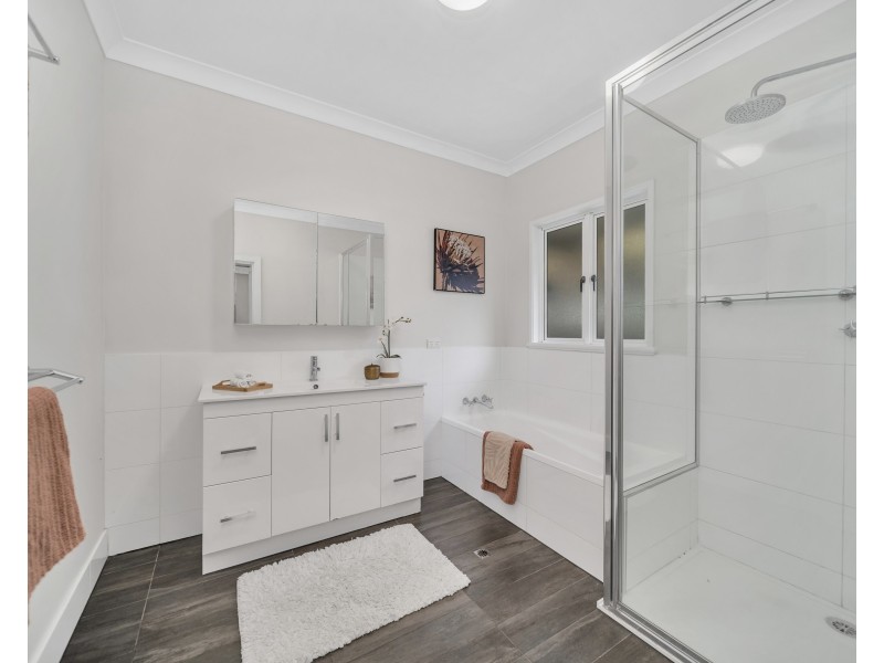 74 Upper Miles Street, Manoora QLD 4870