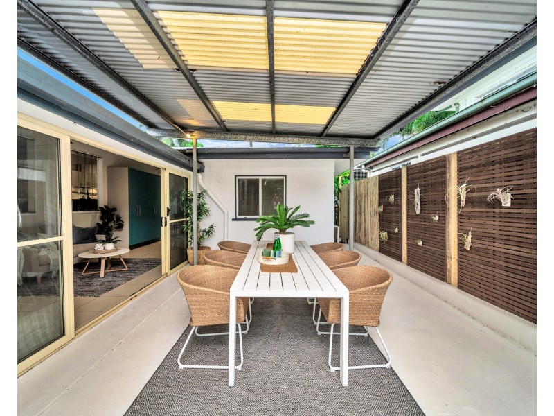 74 Upper Miles Street, Manoora QLD 4870
