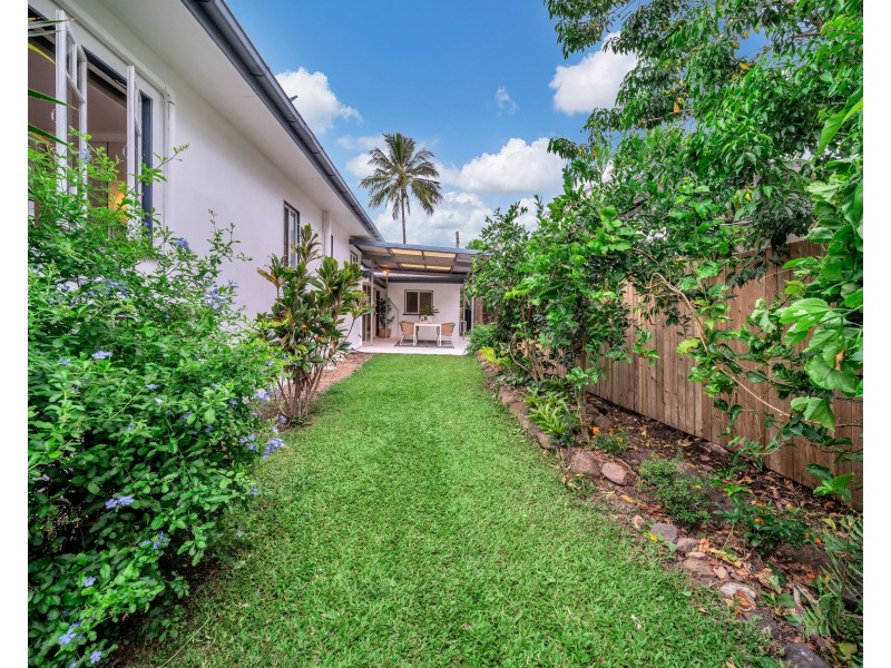 74 Upper Miles Street, Manoora QLD 4870