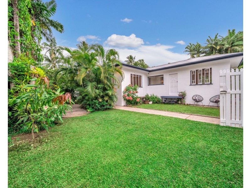 74 Upper Miles Street, Manoora QLD 4870