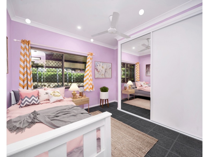 11 Beth Close, Woree QLD 4868