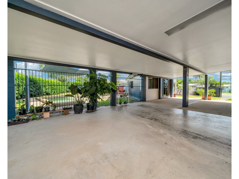 11 Beth Close, Woree QLD 4868