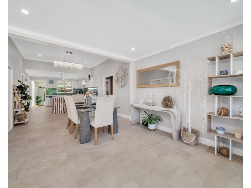 5 David Street, Manunda QLD 4870