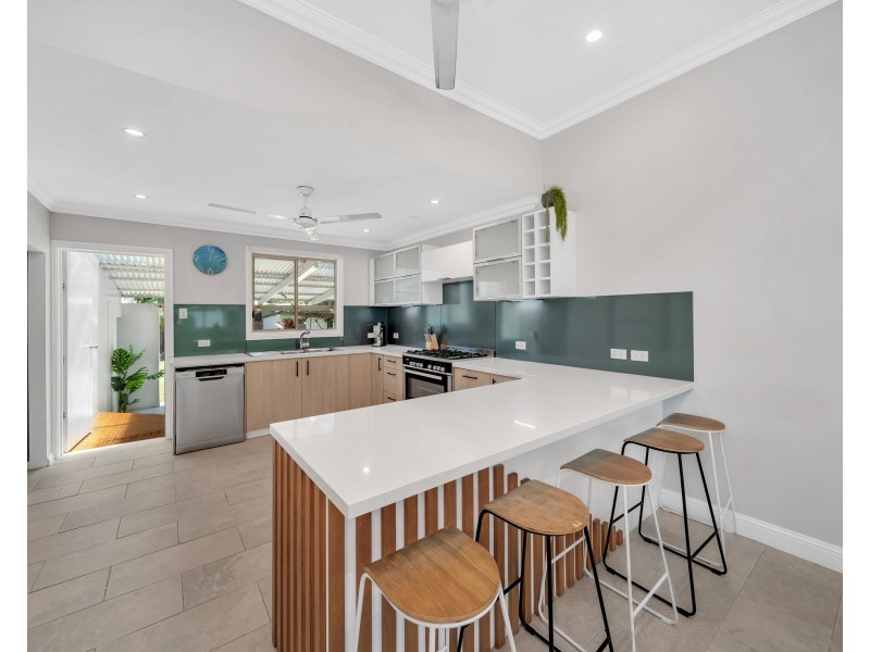5 David Street, Manunda QLD 4870