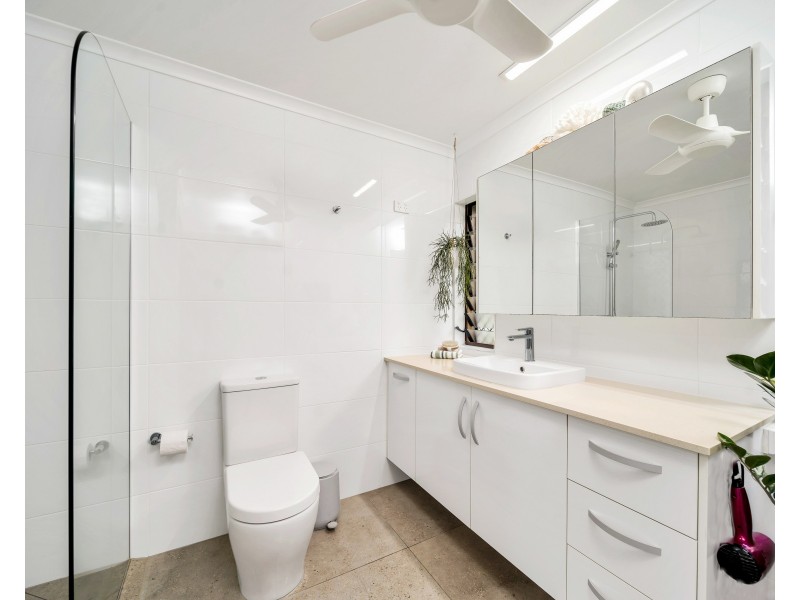 53 Park Street, Bayview Heights QLD 4868