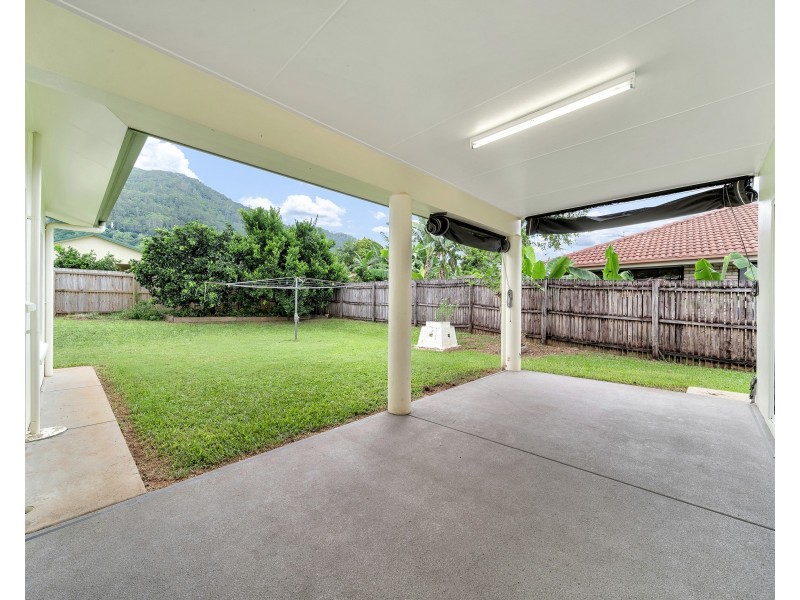 13 Nell Close, Kanimbla QLD 4870