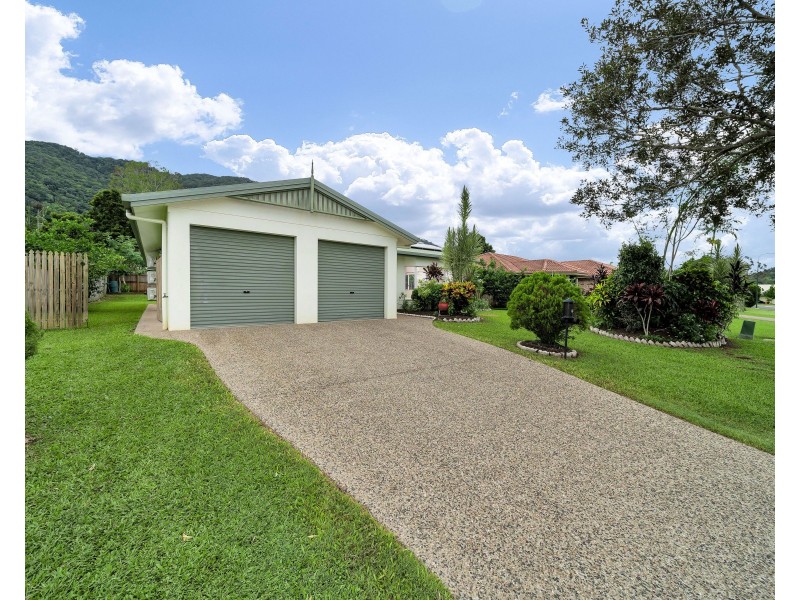 13 Nell Close, Kanimbla QLD 4870