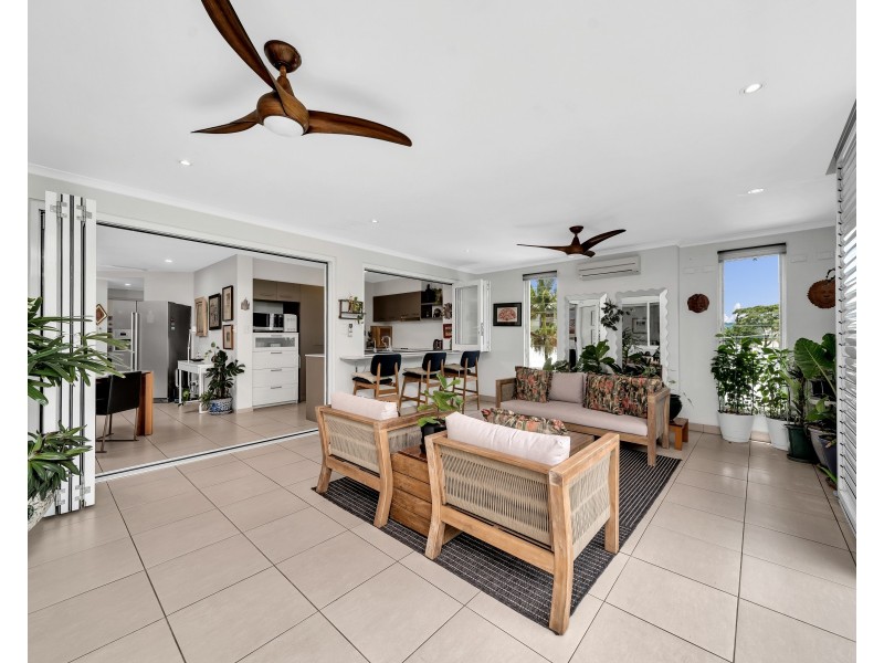 11/21 Digger Street, Cairns North QLD 4870