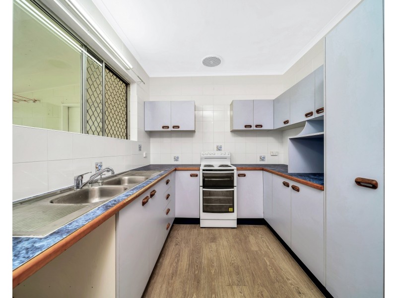 12 Tracey Close, Woree QLD 4868