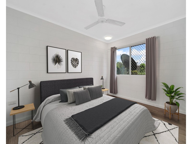 12 Tracey Close, Woree QLD 4868