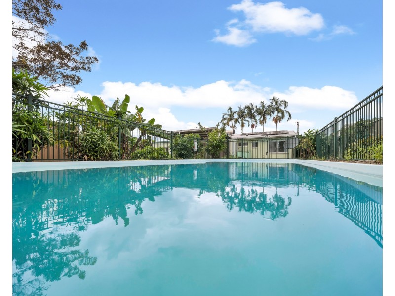 12 Tracey Close, Woree QLD 4868