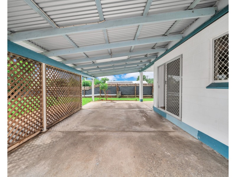 16 Windarra Street, Woree QLD 4868