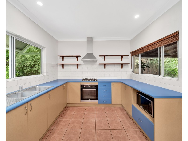 5 Holroyd Court, Mount Sheridan QLD 4868