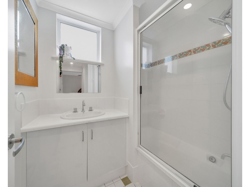 3/158-160 McLeod Street, Cairns North QLD 4870