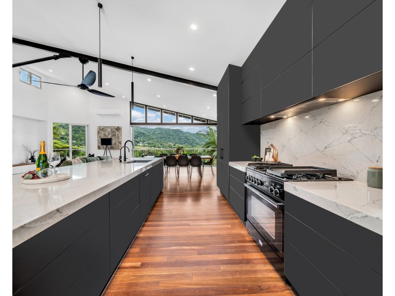 20 Bel-Air Drive, Whitfield QLD 4870