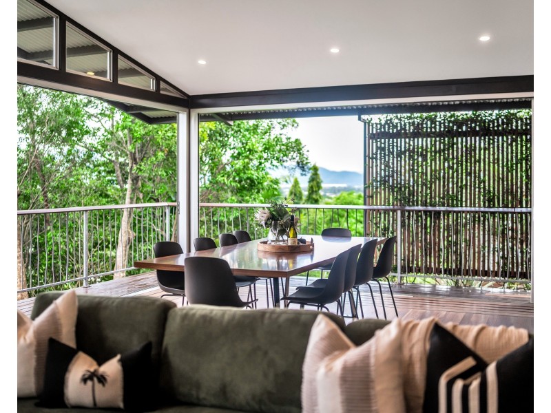 20 Bel-Air Drive, Whitfield QLD 4870