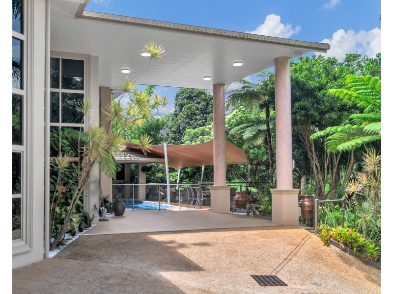 35 Chirio Drive, Redlynch QLD 4870