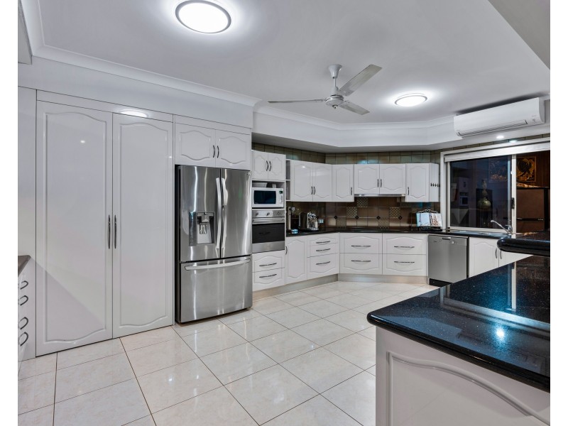 35 Chirio Drive, Redlynch QLD 4870