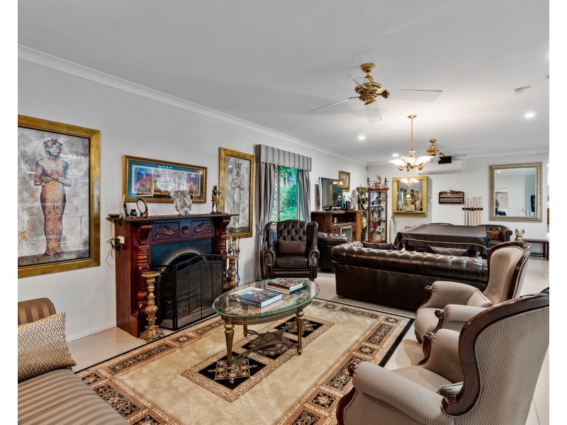 35 Chirio Drive, Redlynch QLD 4870