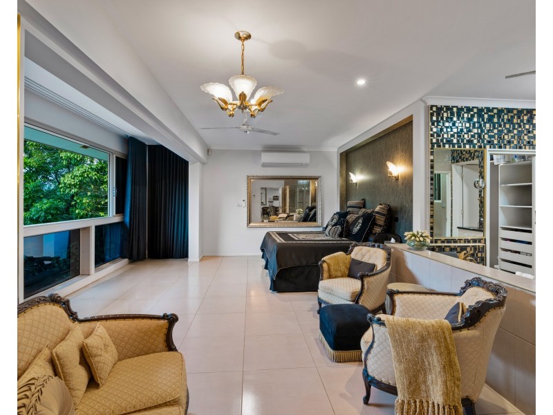 35 Chirio Drive, Redlynch QLD 4870