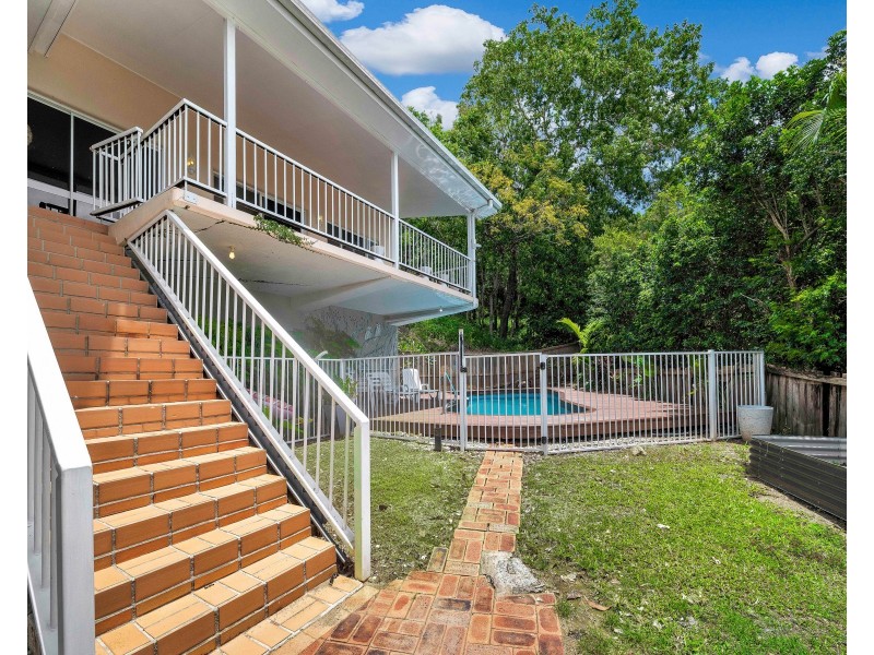 5 Marcus Close, Mooroobool QLD 4870